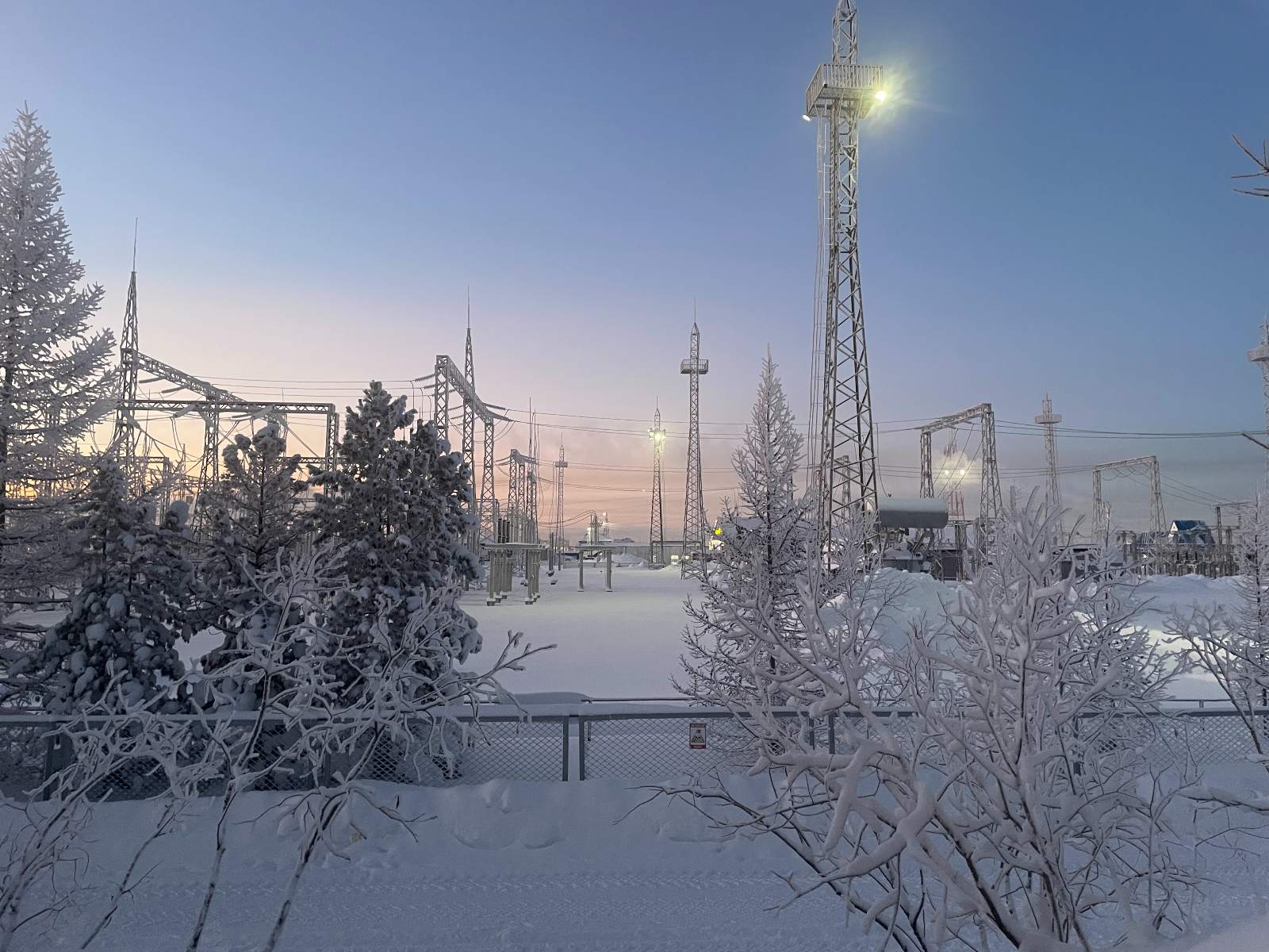 Открытое распределительное устройство зимой